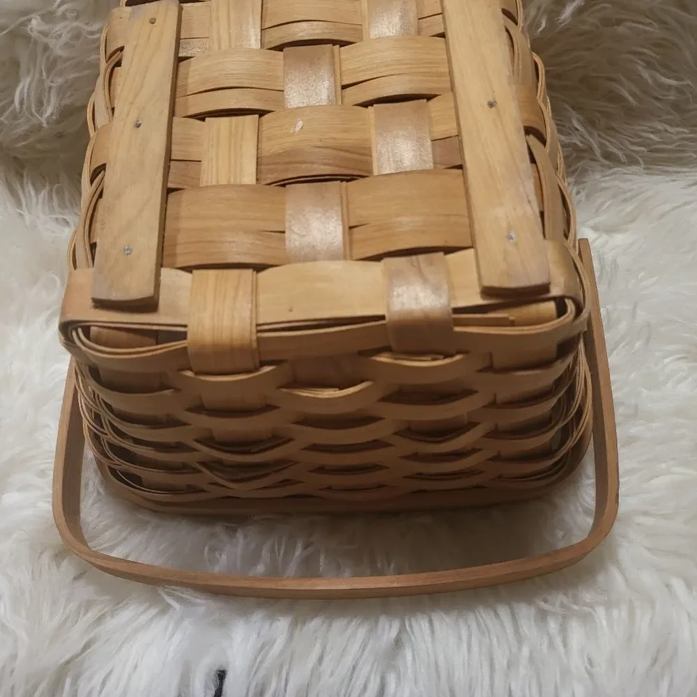 Wicker Herringbone Woven Lattice Basket with Solid Handle